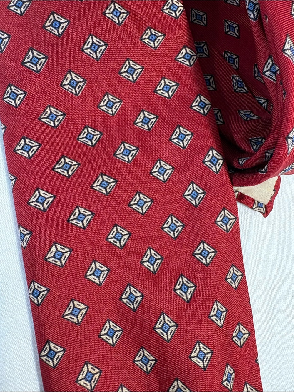 Brooks Brothers makers all silk england geometric diamond tie